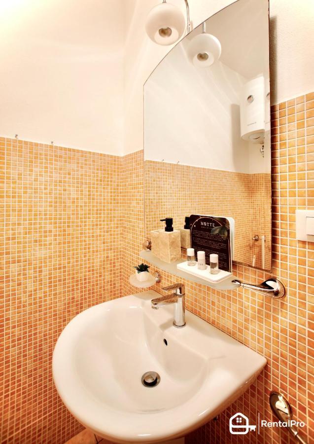 Апартаменти Free Parking-Sea View, With Pool & Garden Санремо Екстер'єр фото